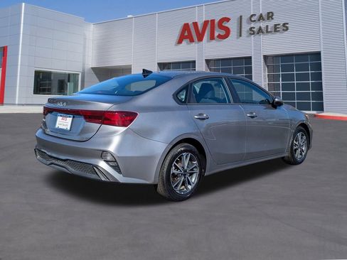 Used 2024 Kia Forte LXS image 6