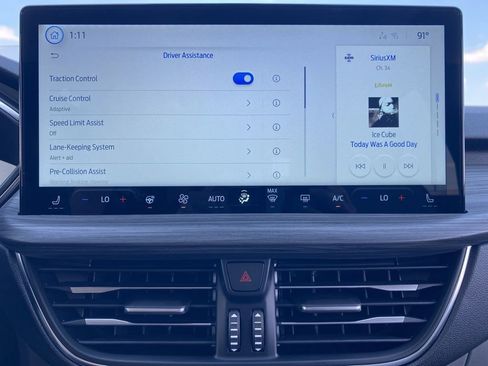 New 2025 Ford Escape SE w/ PHEV Premium Package FWD image 34