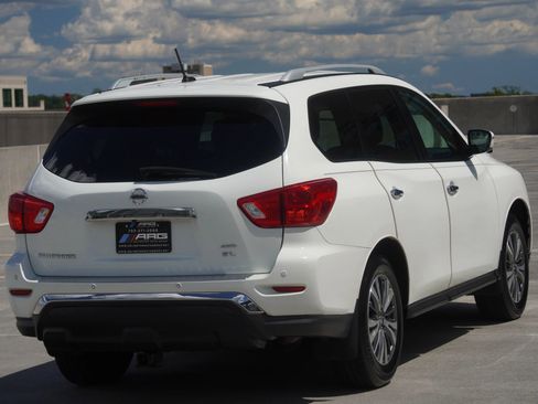 Used 2017 Nissan Pathfinder SL image 39
