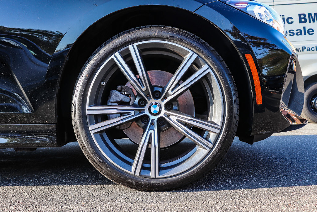 Certified 2023 BMW 330i Sedan w/ Convenience Package RWD image 9