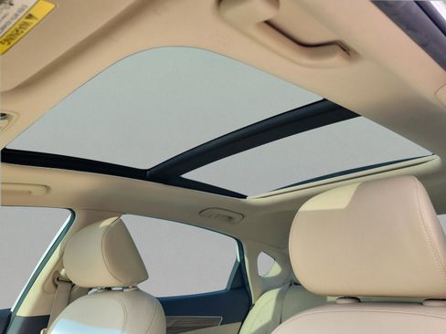 Used 2017 Kia Cadenza Technology image 29