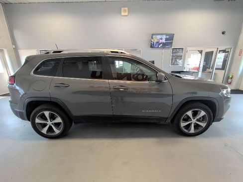 Used 2020 Jeep Cherokee Limited AWD/4WD image 6