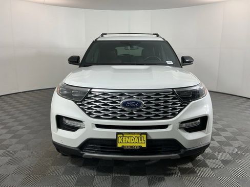 Used 2020 Ford Explorer Platinum image 2
