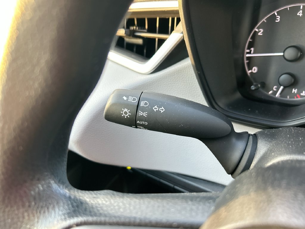 Used 2025 Toyota Corolla LE FWD image 19