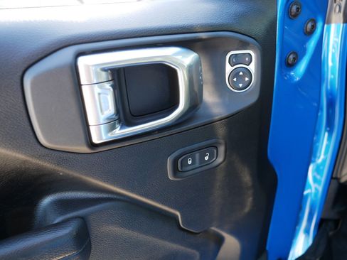 Used 2025 Jeep Wrangler Sport S w/ Convenience Group image 19