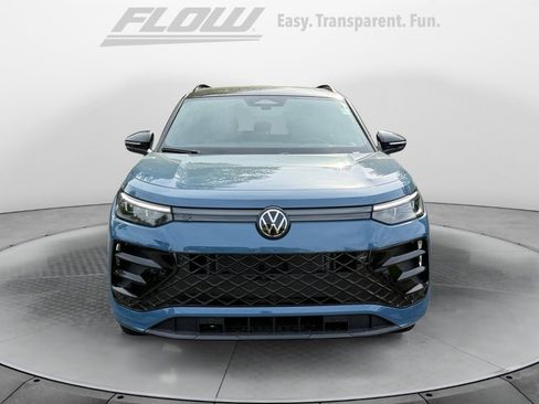 New 2026 Volkswagen Tiguan SE R-Line AWD/4WD image 2