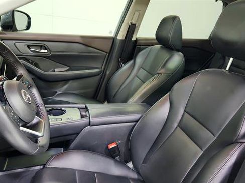 Used 2022 Nissan Rogue SL w/ SL Premium Package image 12