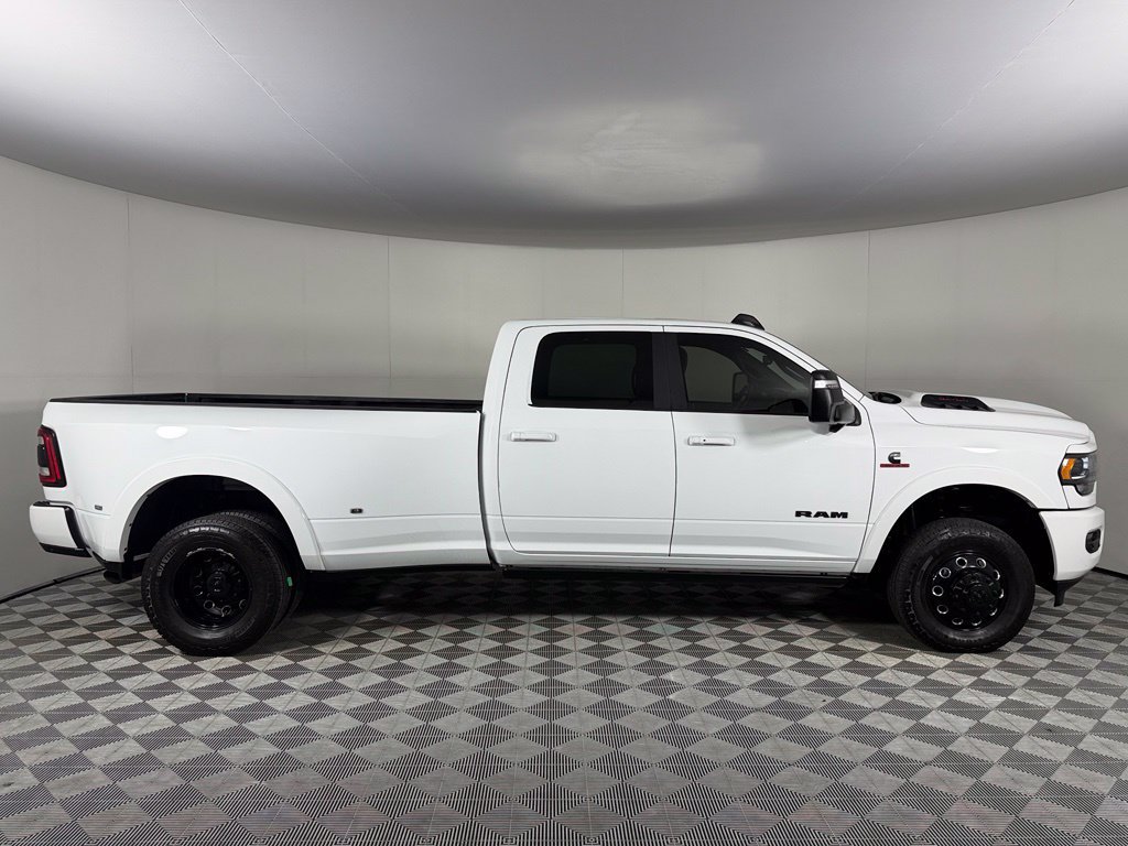 Used 2024 RAM 3500 Limited w/ Night Edition AWD/4WD image 5