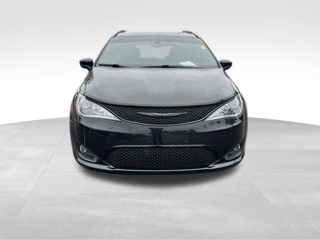 Used 2018 Chrysler Pacifica Touring-L Plus w/ S Appearance Package FWD image 2