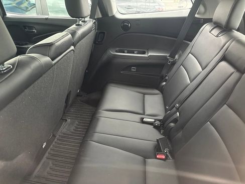 Used 2017 Honda Pilot Touring image 12
