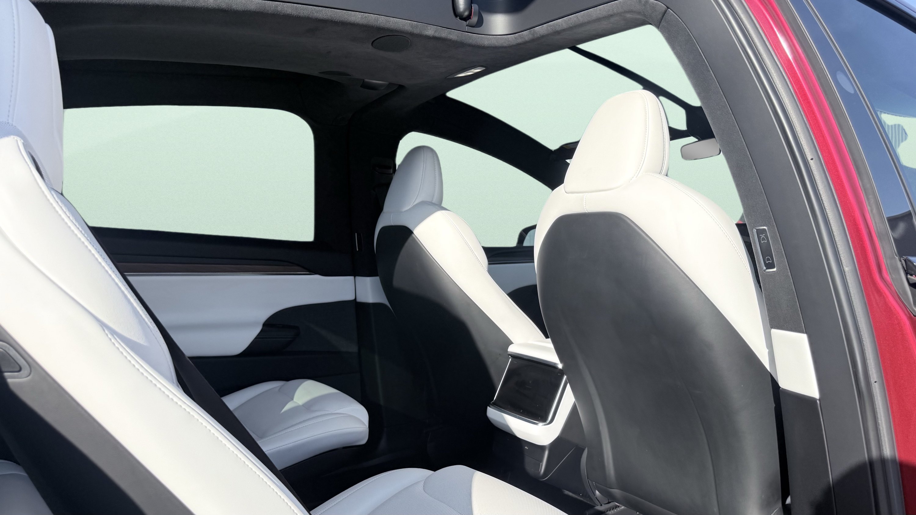 Used 2023 Tesla Model X AWD/4WD image 39