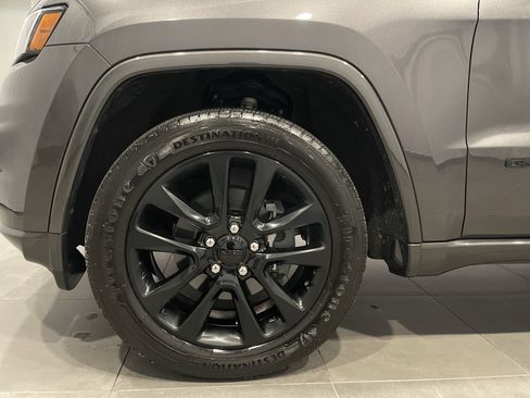Used 2019 Jeep Grand Cherokee Altitude image 8