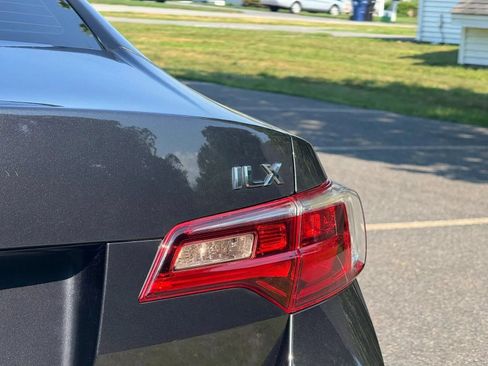 Used 2016 Acura ILX FWD image 9