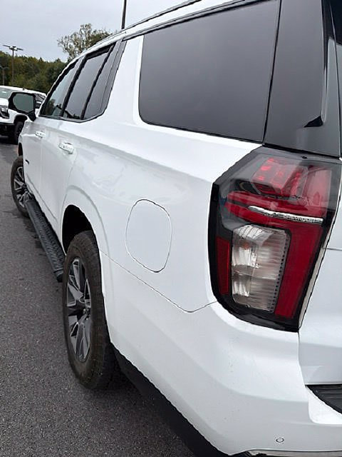 Certified 2021 Chevrolet Tahoe Z71 w/ Z71 Signature Package AWD/4WD image 9