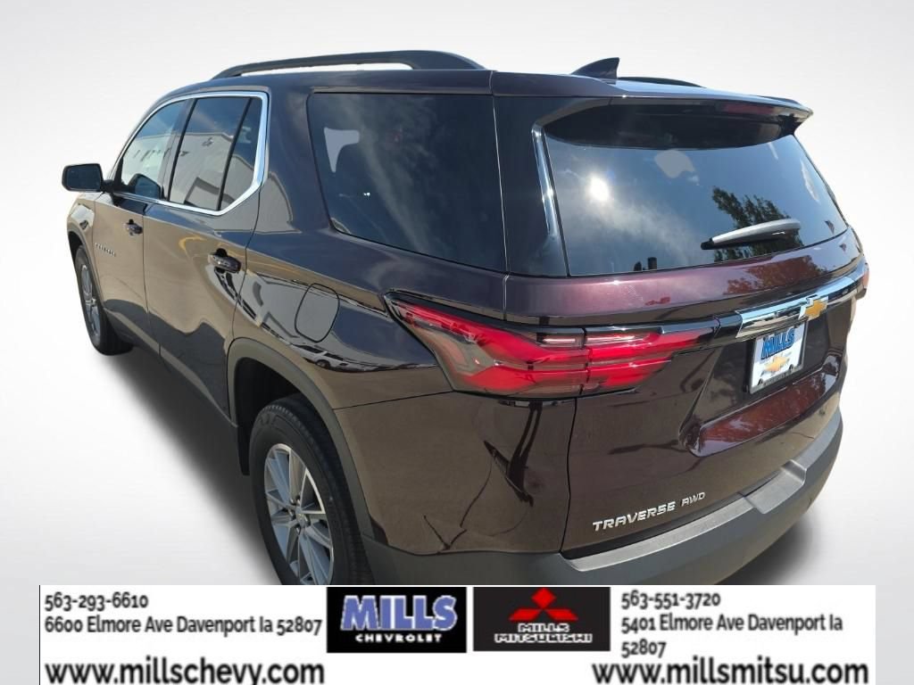 Used 2023 Chevrolet Traverse LT AWD/4WD image 3