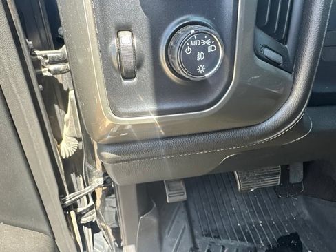 Used 2017 Chevrolet Silverado 1500 High Country AWD/4WD image 12