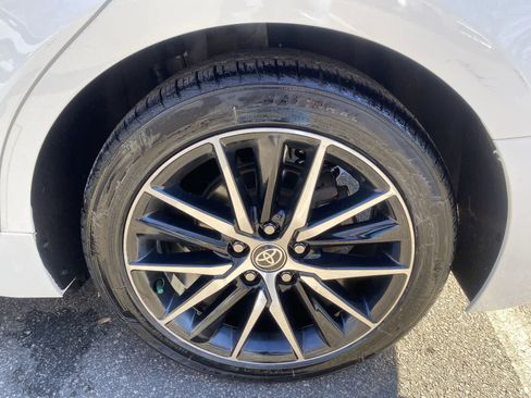 Used 2023 Toyota Camry SE image 19