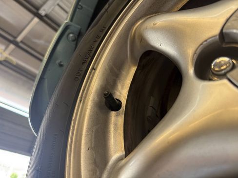 Used 2001 MAZDA MX-5 Miata RWD image 69