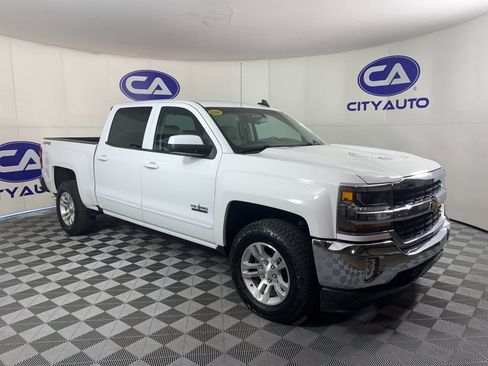 Used 2018 Chevrolet Silverado 1500 LT w/ Texas Edition image 1