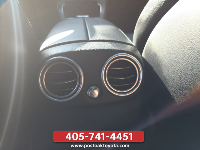 Used 2021 Mercedes-Benz C 300 4MATIC Sedan image 25