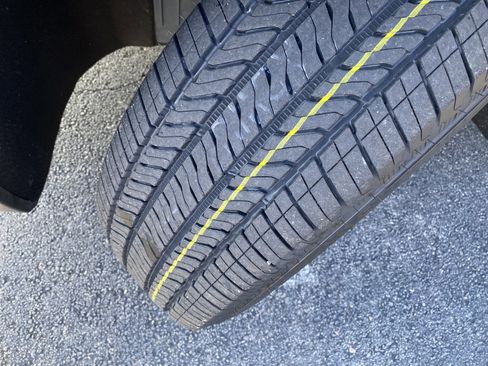 Used 2024 Chevrolet Traverse LT w/ Trailering Package image 12