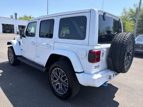 Used 2024 Jeep Wrangler High Altitude AWD/4WD image 3