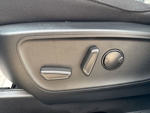 Used 2023 Ford Escape Active image 9