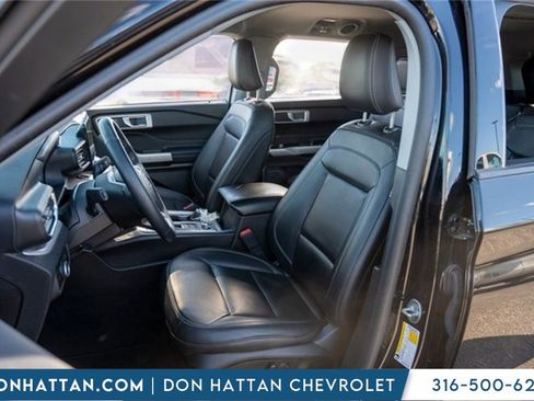 Used 2023 Ford Explorer XLT w/ Equipment Group 202A image 4