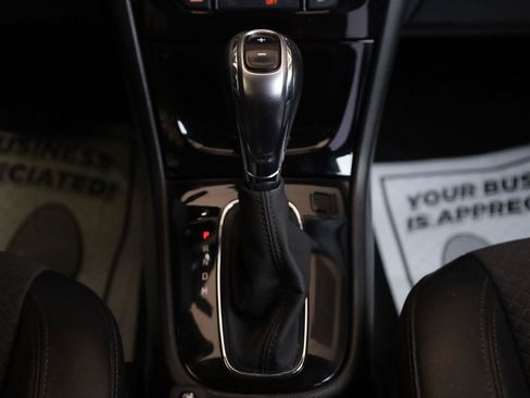Used 2021 Buick Encore Preferred FWD image 39