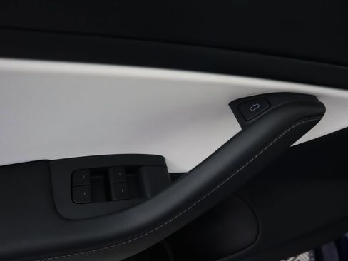 Used 2021 Tesla Model 3 Long Range image 24