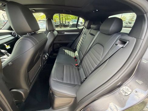 Used 2024 Alfa Romeo Stelvio Veloce AWD/4WD image 13