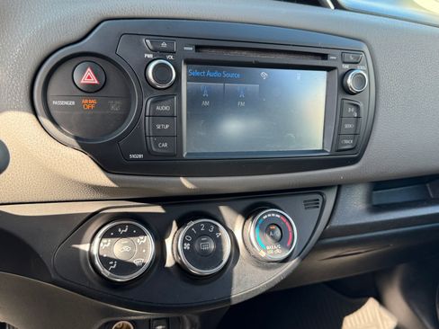 Used 2018 Toyota Yaris LE image 4