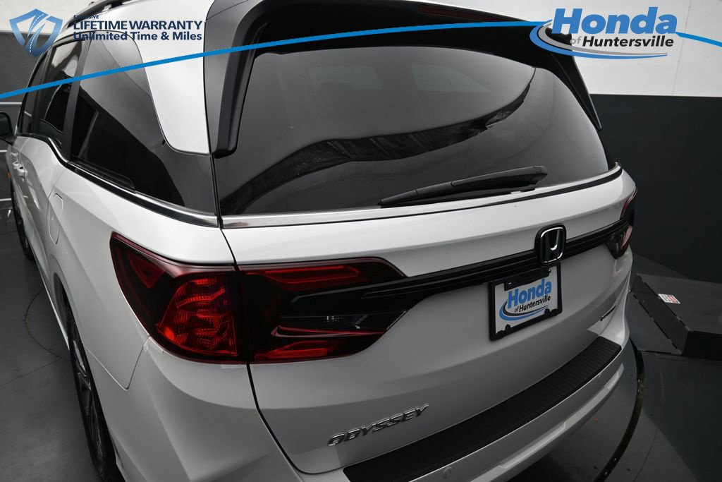 New 2027 Honda Odyssey Touring image 21