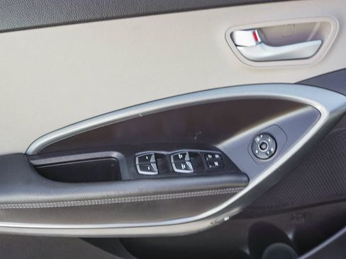 Used 2017 Hyundai Santa Fe Sport FWD image 18
