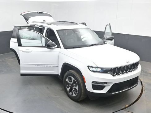 Used 2022 Jeep Grand Cherokee Limited 4xe w/ Luxury Tech Group II AWD/4WD image 51