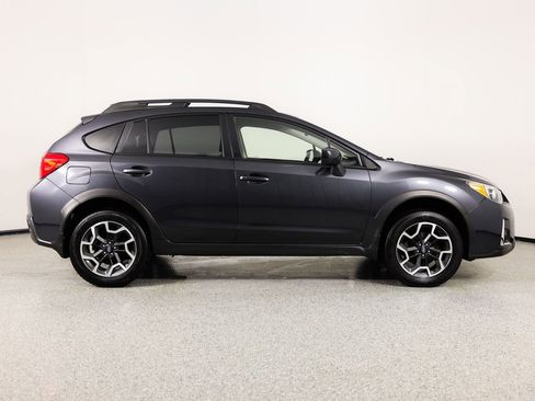 Used 2017 Subaru Crosstrek 2.0i Premium image 10