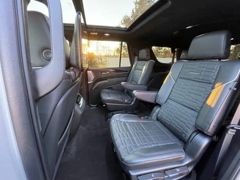 Used 2023 Cadillac Escalade V AWD/4WD image 16