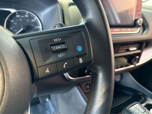 Used 2024 Nissan Rogue SV AWD/4WD image 20