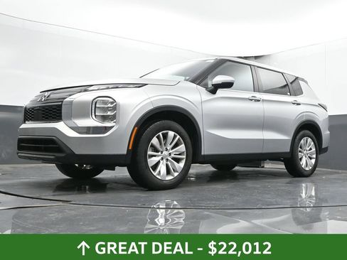 Used 2025 Mitsubishi Outlander ES image 48