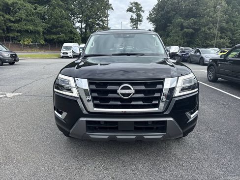Used 2024 Nissan Armada Platinum w/ Captain's Chairs Package AWD/4WD image 2