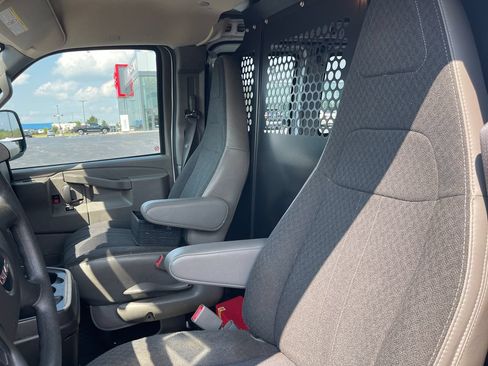 Used 2024 GMC Savana 2500 w/ Driver Convenience Package RWD image 14