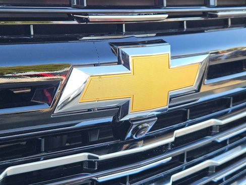 New 2026 Chevrolet Suburban High Country w/ Sun And Tow Package AWD/4WD image 5