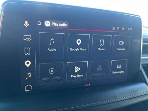Used 2024 GMC Yukon AT4 w/ Technology Package AWD/4WD image 14