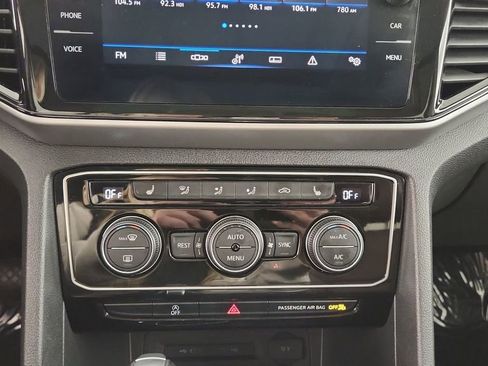Used 2023 Volkswagen Atlas SE image 18