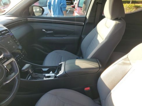 Used 2022 Hyundai Santa Cruz SEL Premium image 17