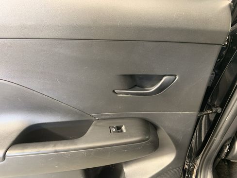 Used 2024 Hyundai Kona SEL FWD image 31