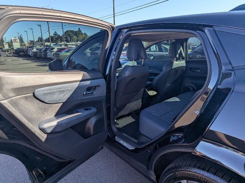 Used 2023 Nissan Ariya AWD/4WD image 12
