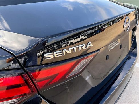 Used 2025 Nissan Sentra SV FWD image 10