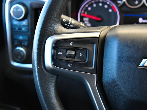 Used 2020 Chevrolet Silverado 1500 LT w/ Trailering Package image 26