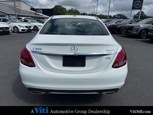 Used 2018 Mercedes-Benz C 300 4MATIC Sedan image 7